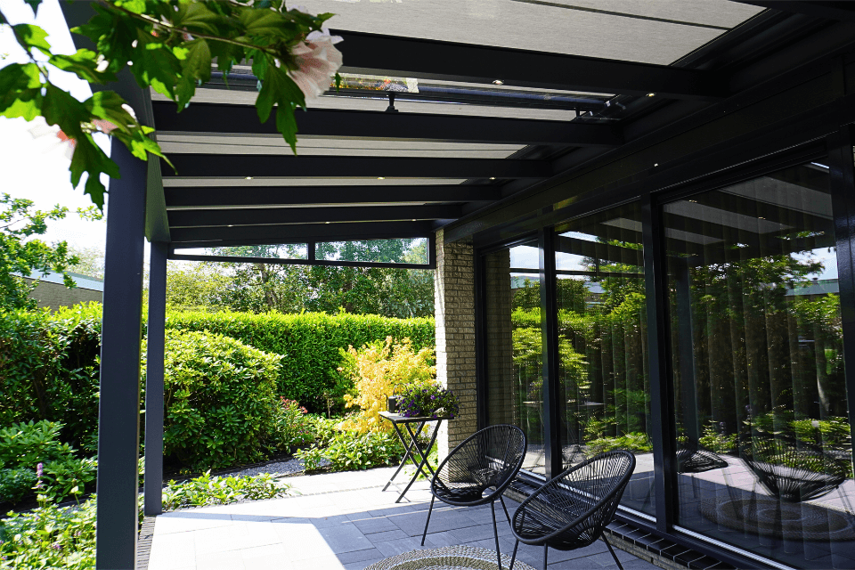 zo richt je jouw overkapping gezellig in