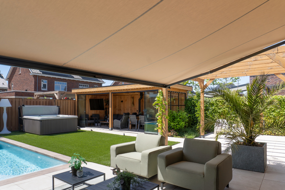 Waar moet ik op letten bij de aanschaf van mijn zonnescherm?