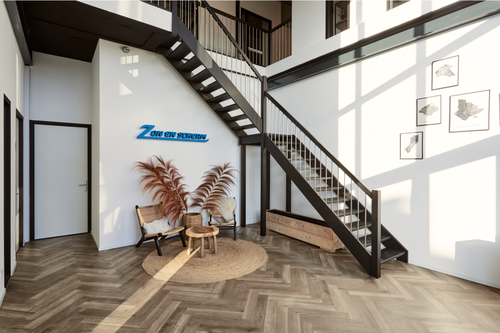 zon en scherm hoofdkantoor (4)