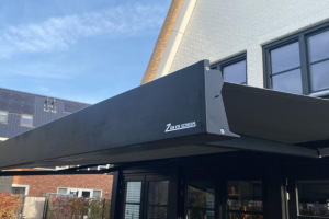 Zonnescherm Verano Santander V460 geplaatst in Spijkenisse zonnescherm verano santander v460 geplaatst in spijkenisse 1