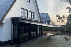 Zonnescherm Verano Santander V460 geplaatst in Spijkenisse zonnescherm verano santander v460 geplaatst in spijkenisse 3