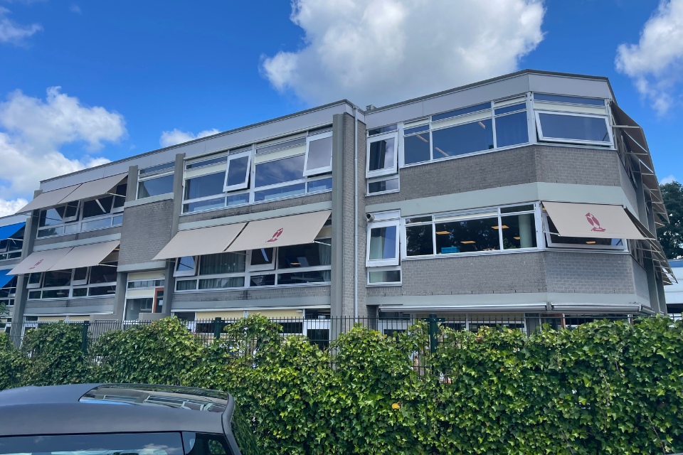 Alberdingk Thijm College alberdingk thijm college uitvalschermdoeken en screendoeken vervangen 2