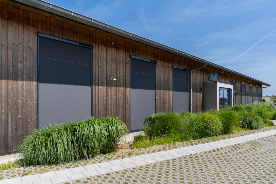 Bedrijfspand Vianen solar screens voor avit group in vianen 3