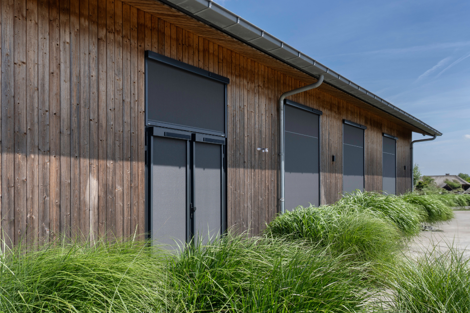 Bedrijfspand Vianen solar screens voor avit group in vianen 6