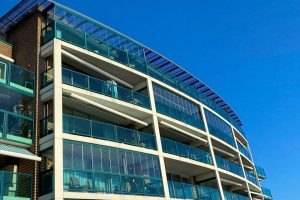 balkonbeglazing geplaatst in spijkenisse 2