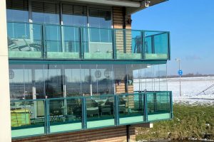 balkonbeglazing geplaatst in spijkenisse 5