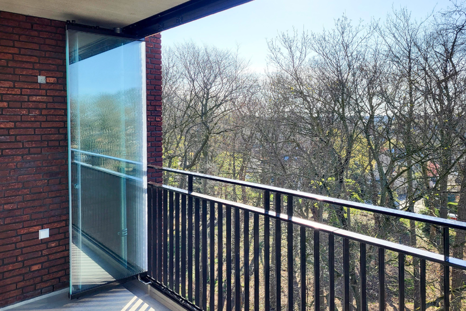 Appartementencomplex in Bergen op Zoom balkonbeglazing en screens voor appartementencomplex in bergen op zoom 4