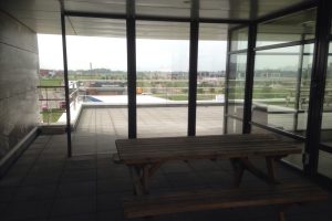 Glazen windschermen voor het creëren van een rookruimte bij Informatique Berkel en Rodenrijs glazen windschermen voor het creëren van een rookruimte bij informatique berkel en rodenrijs 3