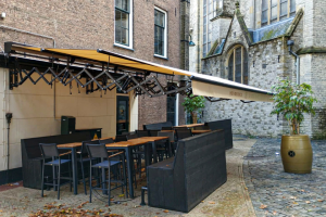 knikarmscherm voor henderick bistro bar 1