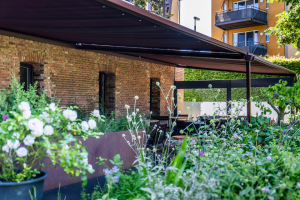 stijlvolle terrasoverkapping voor restaurant huis de wiers 1
