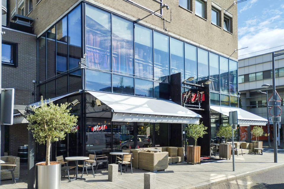 Restaurant Meat in the City zonwering op maat voor restaurant meat in the city 2