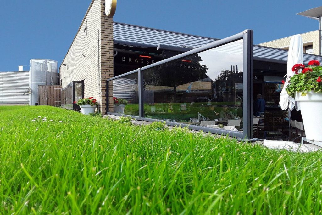windschermen geplaatst op terras in berkel en rodenrijs 2