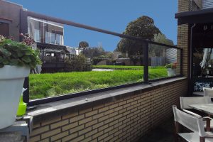 windschermen geplaatst op terras in berkel en rodenrijs 3