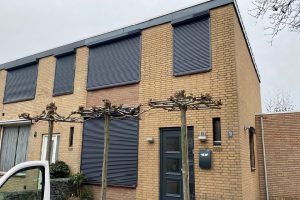 rolluiken voor hoekwoning in pernis rotterdam 1