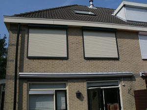 zonnescherm, rolluiken en shutters plaatsen in bergschenhoek 1