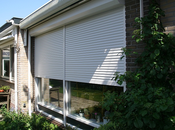 rolluik geplaatst aan woning in bergschenhoek 1