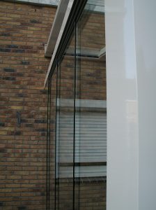 terrasoverkapping met glazen vouwwanden laten plaatsen in voorthuizen 4