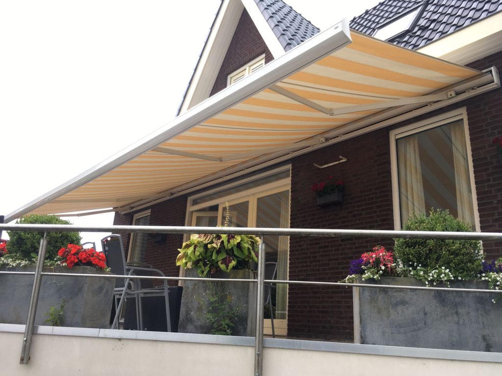 een nieuw zonweringdoek in nieuwkoop 1