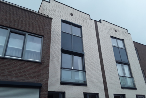 rolluik en ritzscreen geplaatst in hoogvliet 1