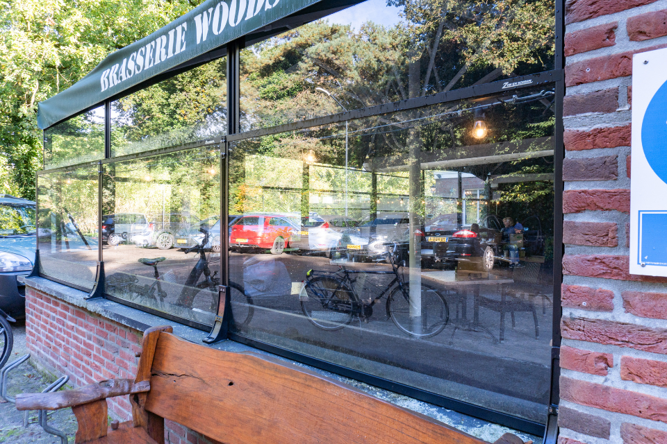 Brasserie Woods Oosterhout brasserie woods nieuwe glazen windschermen en schuifwanden 3