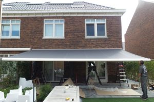 7,5 meter breed zonnescherm in benthuizen 10