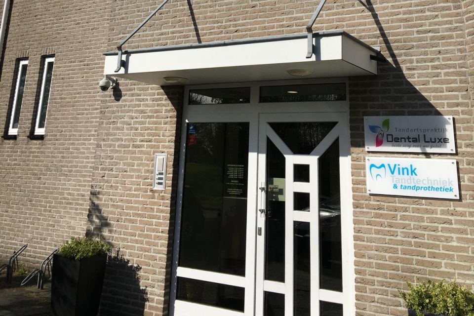verano v540 ritzscreens plaatsen bij tandartspraktijk in zoetermeer 1