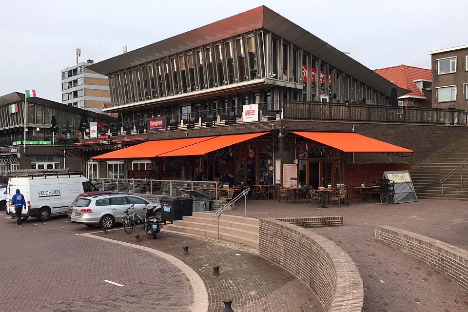 schaararmschermen plaatsen bij dok 28 uit scheveningen 1