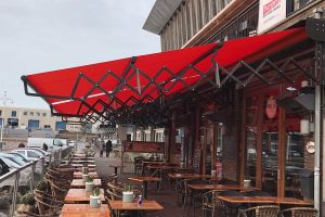 schaararmschermen plaatsen bij dok 28 uit scheveningen 2