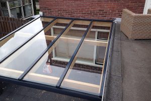 houten terrasoverkapping voor tuin in stompwijk 2