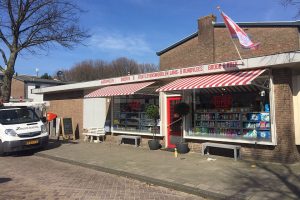 mallorca v150 uitvalscherm plaatsen bij de buurtsuperman in amsterdam 2