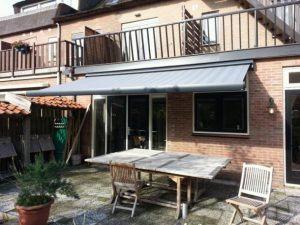 Verano Knikarmscherm laten plaatsen in Zoetermeer verano knikarmscherm laten plaatsen in zoetermeer 1