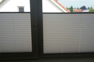 BeCe perfect click plissé gordijnen plaatsen bece perfect click plissé gordijnen plaatsen 1