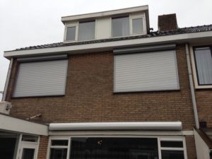 zonnescherm en rolluiken plaatsen in berkel en rodenrijs 1