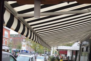 verano st. tropez knikarmscherm plaatsen bij seafoodbar vigo in den haag 1