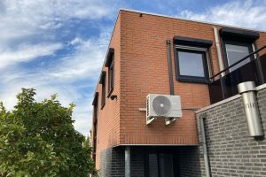 Rolluiken werkend op zonne-energie in Spijkenisse rolluiken werkend op zonne energie in spijkenisse 3