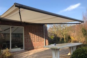 stobag jumbo telescooparm zonnescherm woning bergschenhoek 1