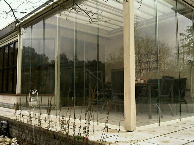 terrasoverkapping met verano sa caleta glaswanden in voorschoten 1