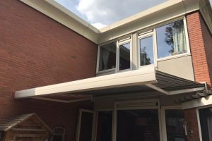 salou v255 knikarmscherm plaatsen woning in gouda 1