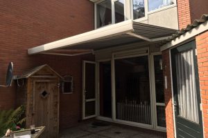 salou v255 knikarmscherm plaatsen woning in gouda 2
