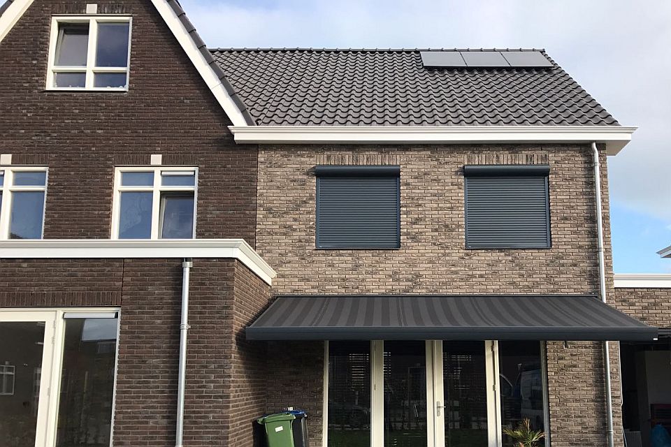 verano rolluiken en knikarmscherm voor woning in bodegraven 1
